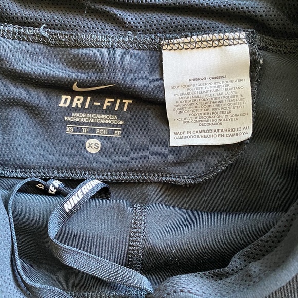 NIKE Women’s Filament Running Capri/Tights - Picture 5 of 7